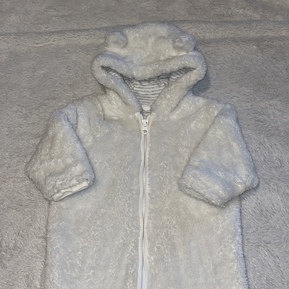 Next baby fuzzy bear suit - Picture 4 of 7